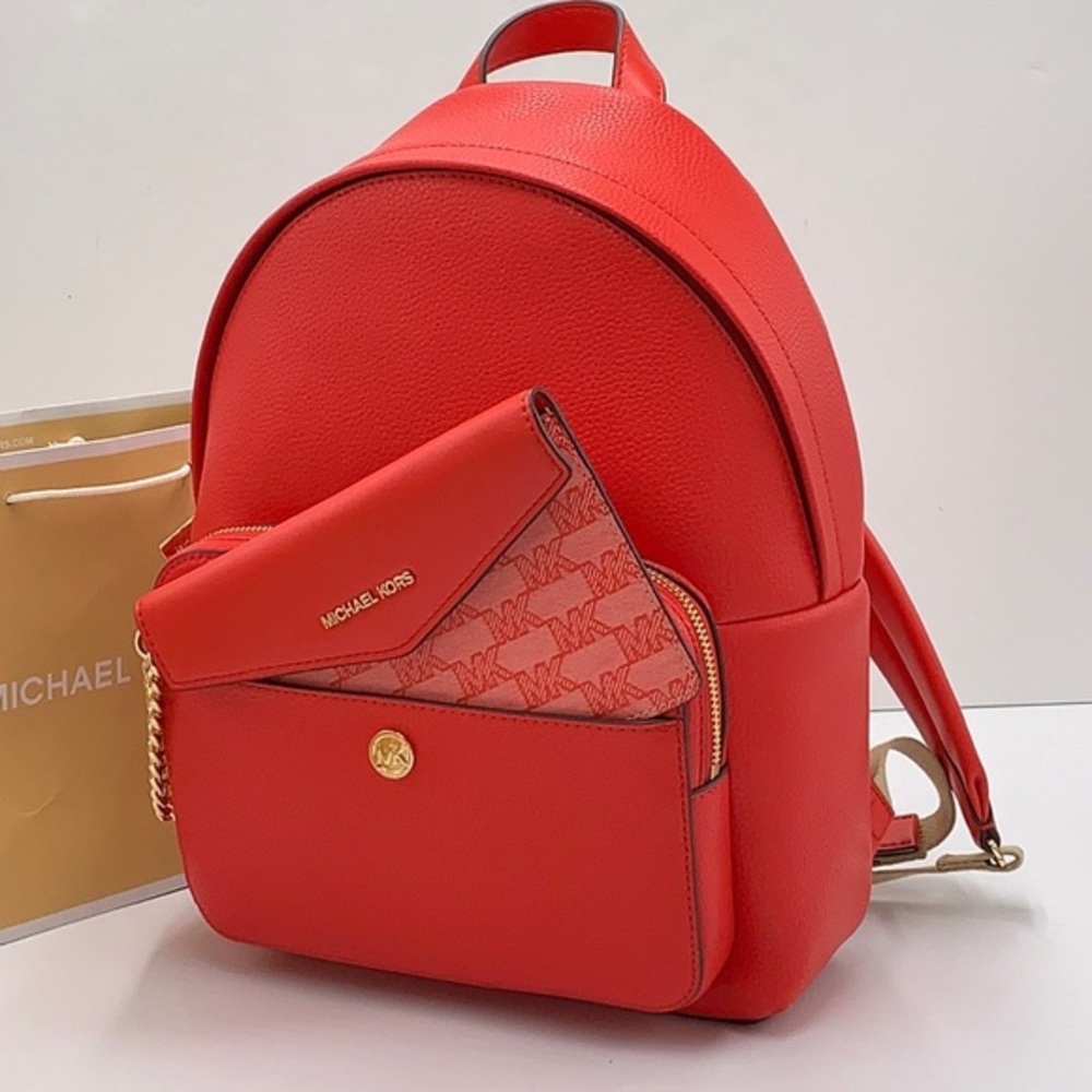 MICHAEL KORS 
Maisie Medium Pebbled Leather 2-in-1 Backpack
Dark Sangria 
NWT